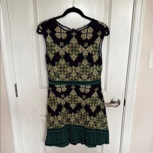 Elegant Black and Green Patterned Dress